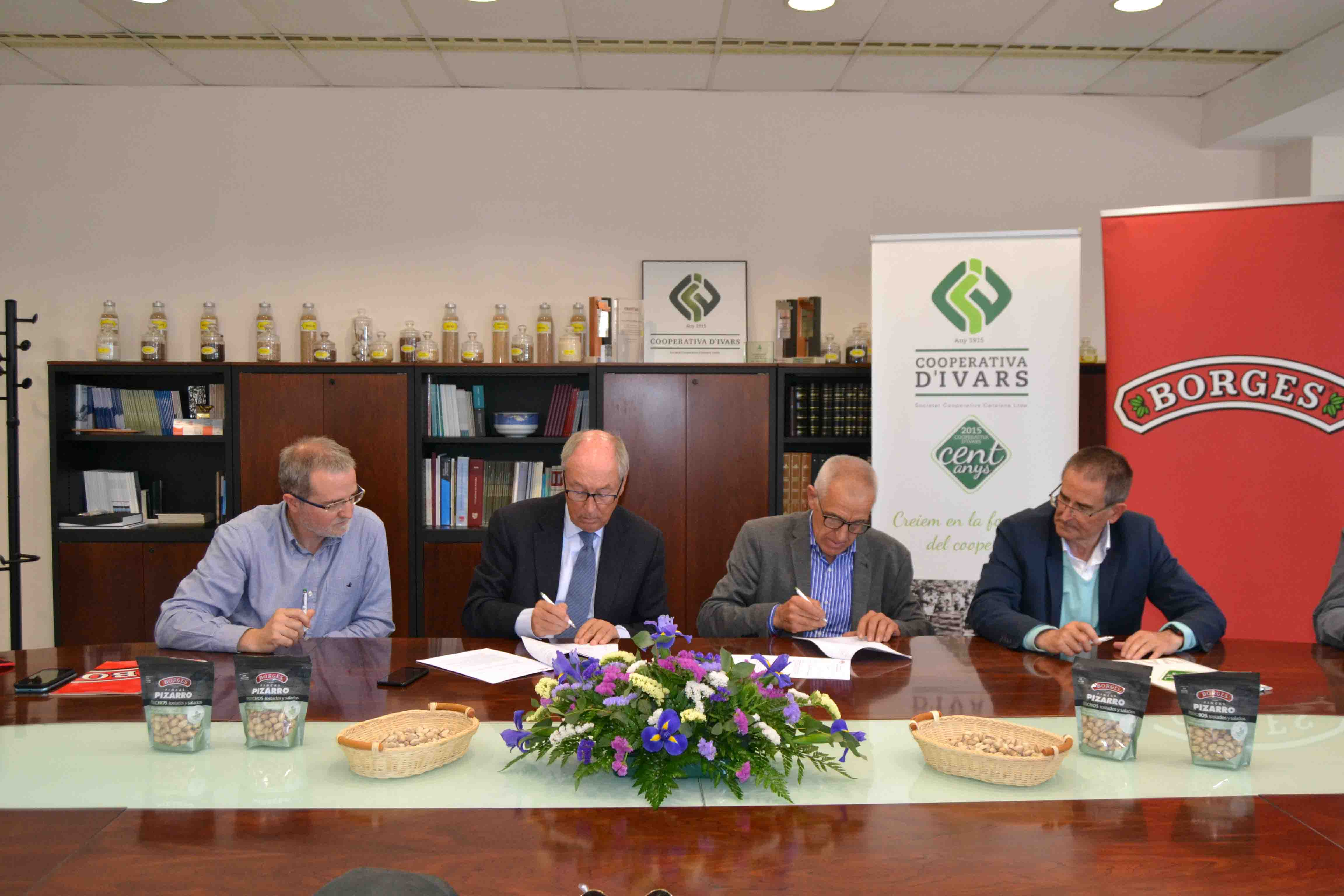 Borges Agricultural & Industrial Nuts i la Cooperativa d’Ivars signen un acord de cooperació vertical pel desenvolupament del cultiu de pistatxos