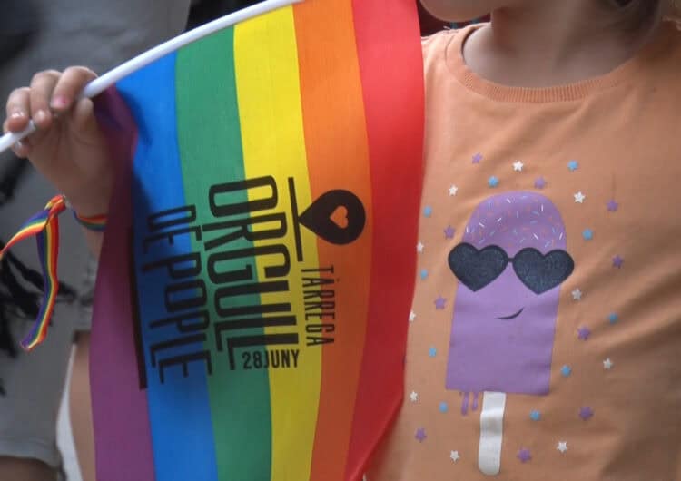 Tàrrega reivindica els drets de les persones LGBTIQ+ amb la desfilada de l’Orgull de Pople