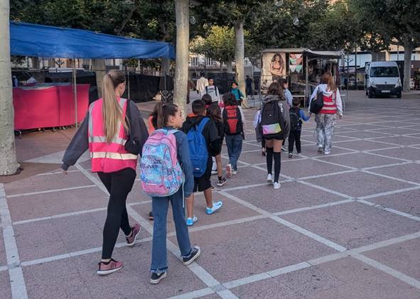 L’Ajuntament de Tàrrega posa en marxa per segon any consecutiu el servei d’acompanyament d’infants a l’escola