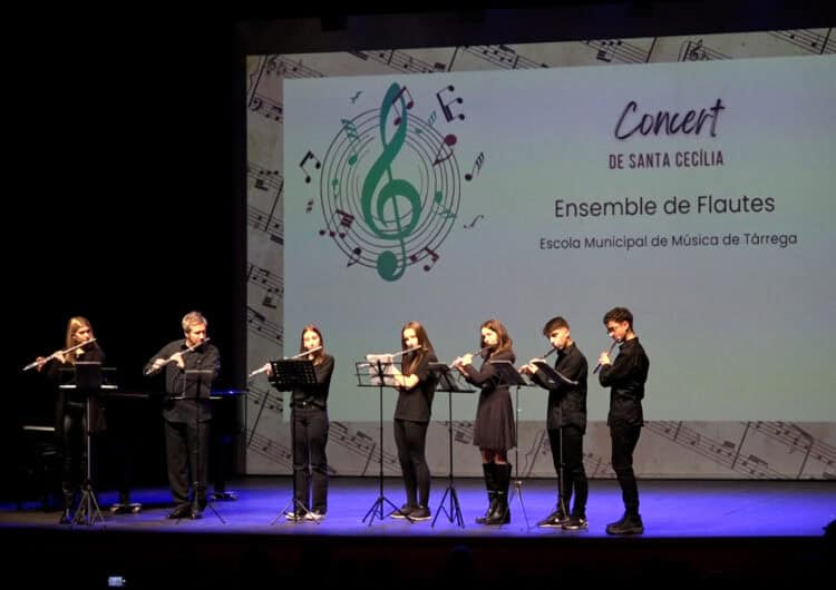 Tàrrega se solidaritza amb Palestina en un emotiu concert de Santa Cecília