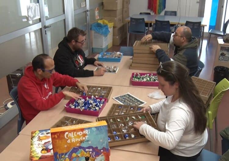 L’Associació Alba i Quàlia posen a la venda 2.000 calendaris d’advent solidaris